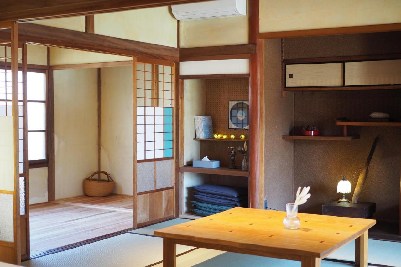 岡邸 Apartment Tonosho  Exterior photo