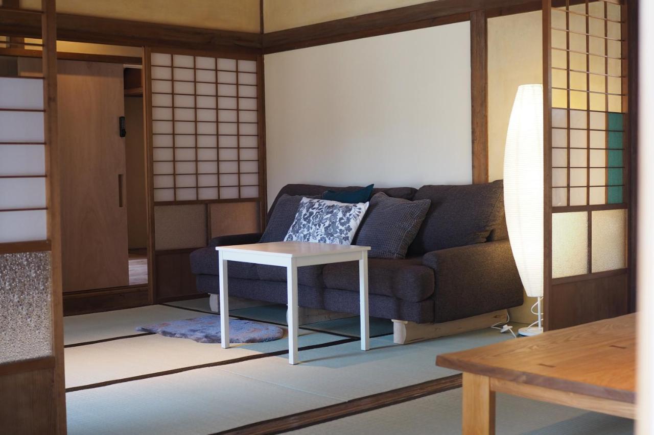岡邸 Apartment Tonosho  Exterior photo