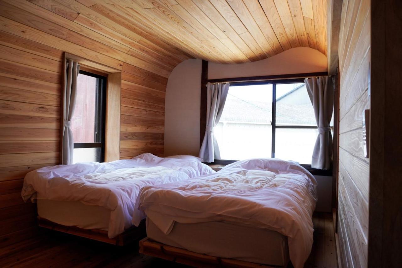岡邸 Apartment Tonosho  Exterior photo